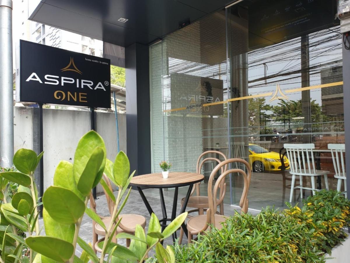 Aspira One Sutthisan Hotel Bangkok Exterior photo